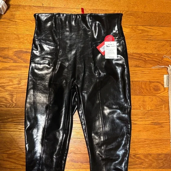 SPANX Faux Patent Leather Leggings. Size M. NWT. - Picture 5 of 6